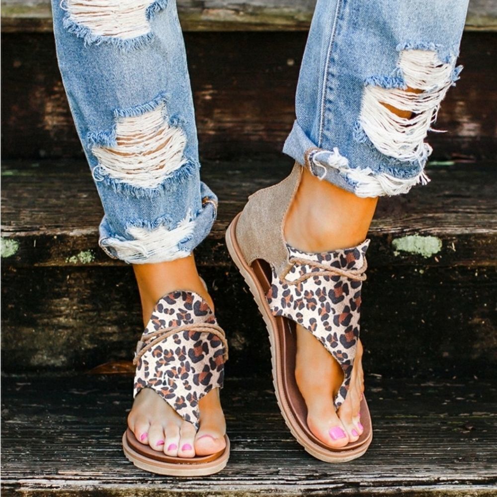 BRAND NEW AROMA LEOPARD PRINT WOMEN"S SANDAL